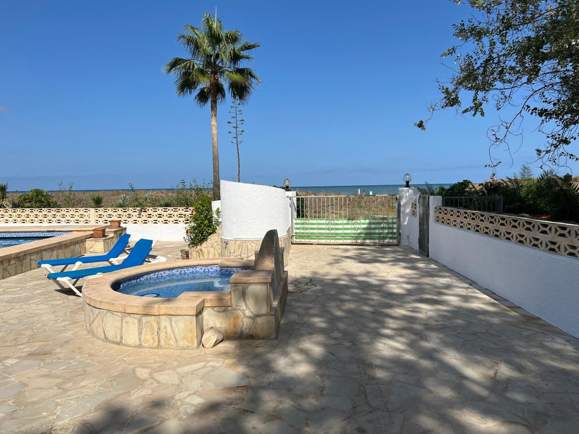 Chalet En La Playa Con Piscina Privada - Holavivienda Inmobiliaria 德尼亚 外观 照片